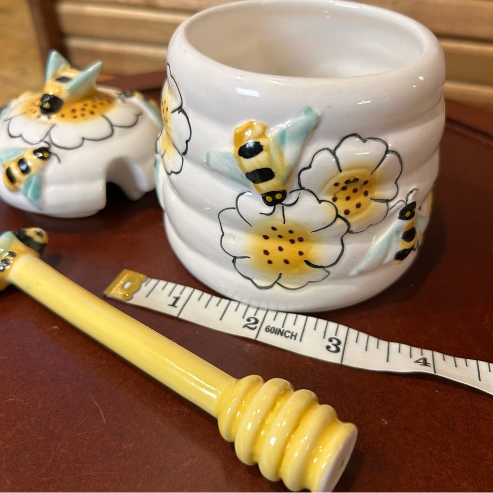 Bee Honey Pot w/ Dipper | Whimsical Ceramic Honey Jar | Cottagecore Kitchen Deco - Picture 8 of 10